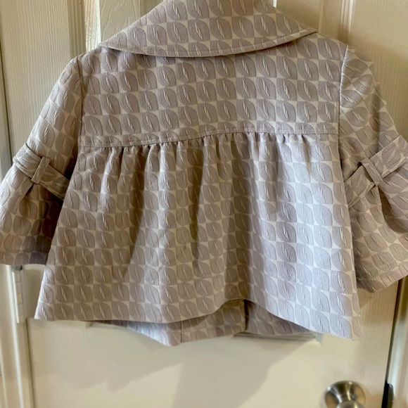 ELLE cute Button Top Crop Jacket. Size Small. Has cute belt sleeve detail. - Picture 5 of 6